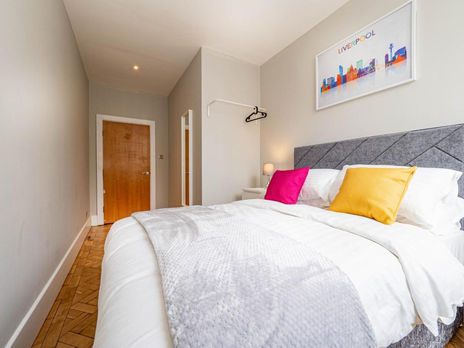 Orange Rentals- Charming 2 Bedroom Grade II Apartment - Sleeps 6 Liverpool Exterior photo